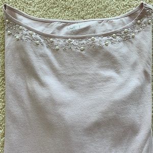 Bead detail, long sleeve top.